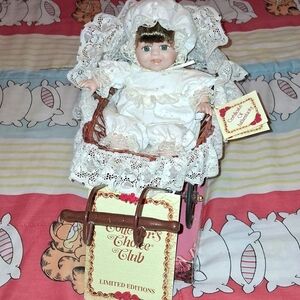 New,Vintage,Collector's,Porcelain,Baby Doll in Lace Trimmed Baby Buggy🧸💕🌸🎀🧸
